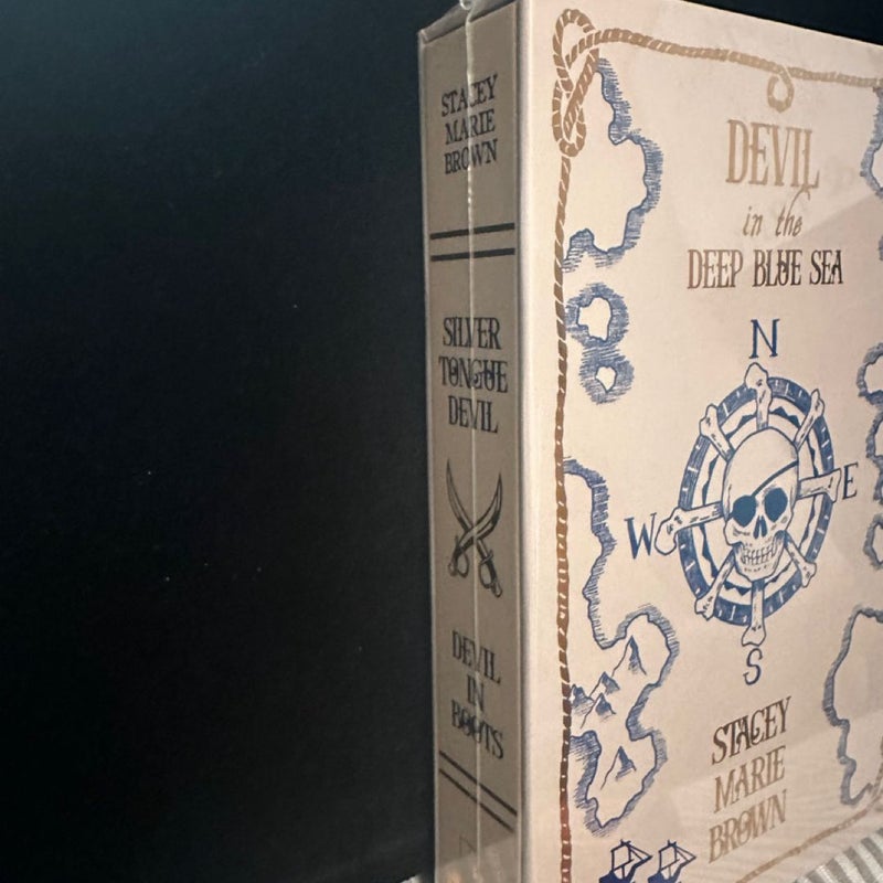 May 2024 Darkly box: Devil in the Deep Duology - Book + Goodies