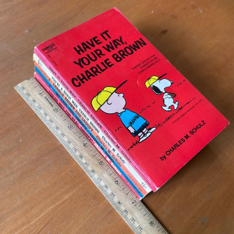 Peanuts Comic Books, Lot of 5