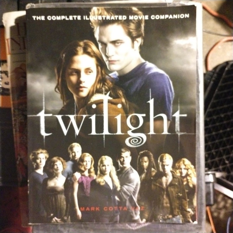 Twilight: the Complete Illustrated Movie Companion