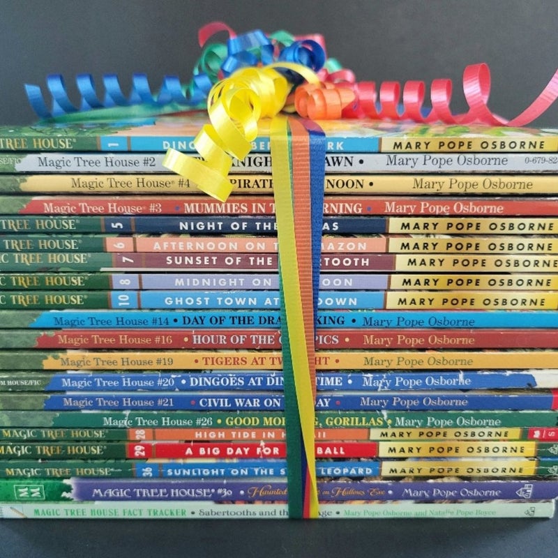 MAGIC TREE HOUSE MERLIN MISSION FACT TRACKER HUGE LOT OF 20 BOOKS WITH STICKERS