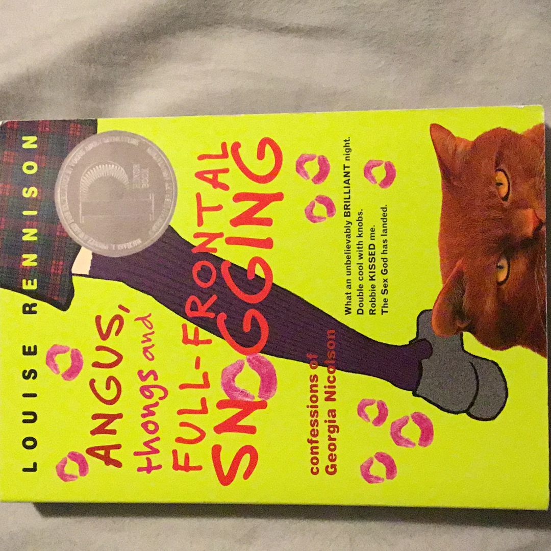 Angus, Thongs and Full-Frontal Snogging