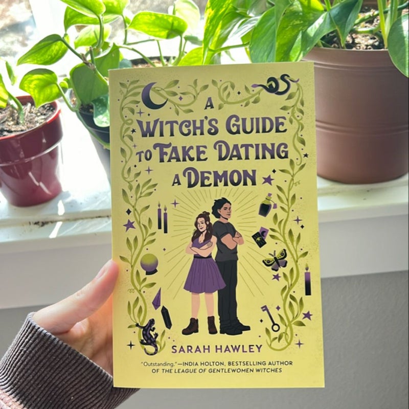 A Witch's Guide to Fake Dating a Demon