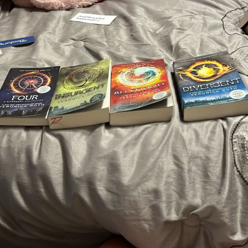 Divergent Series Four-Book Paperback Box Set