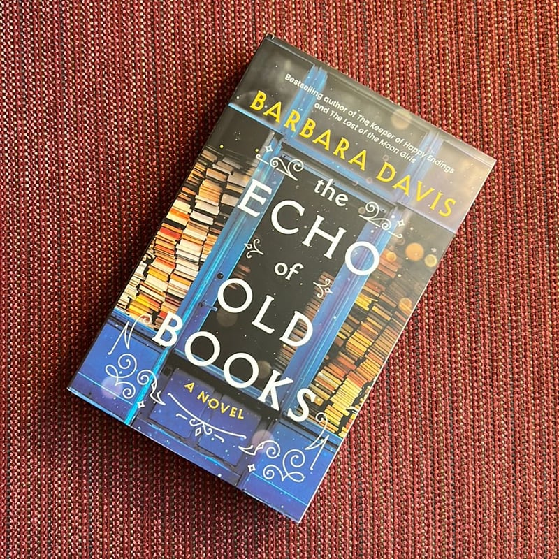 The Echo of Old Books by Barbara Davis, Paperback Pangobooks