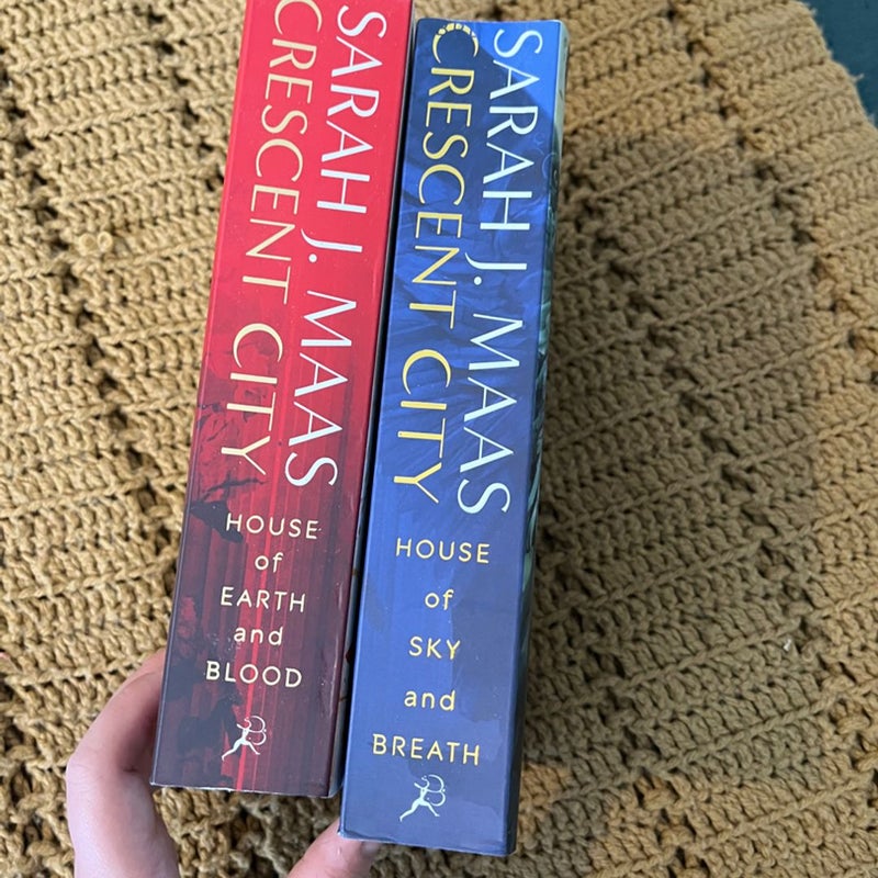 Crescent City Paperbacks