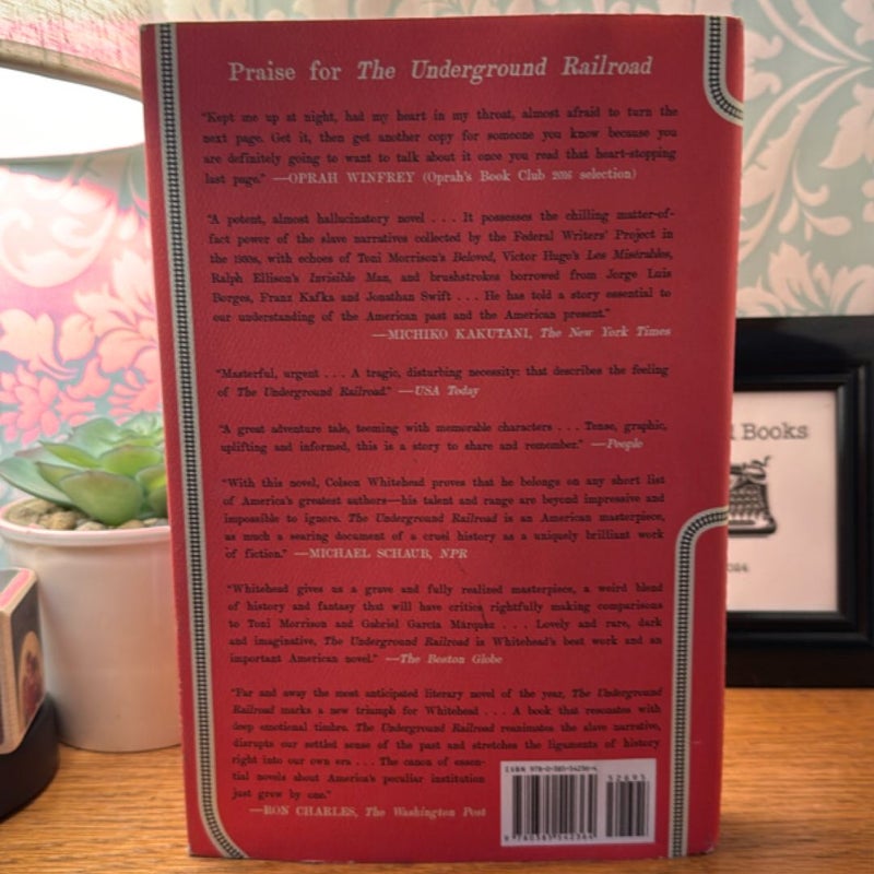 The Underground Railroad (Pulitzer Prize Winner) (National Book Award Winner) (Oprah's Book Club)