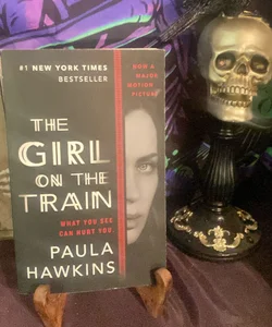 The Girl on the Train (Movie Tie-In)