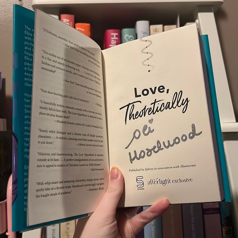 Love, Theoretically by Ali hazelwood, Hardcover | Pangobooks