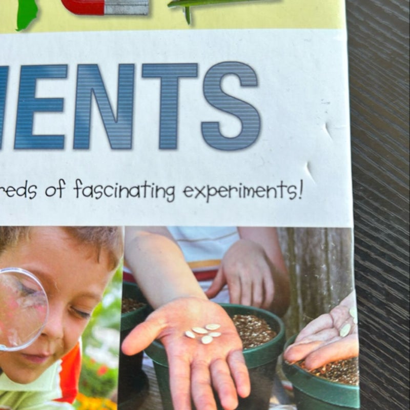 365 Science Experiments 