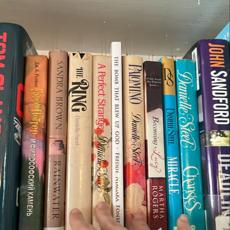 Every Single Danielle Steel Book I Own for $20