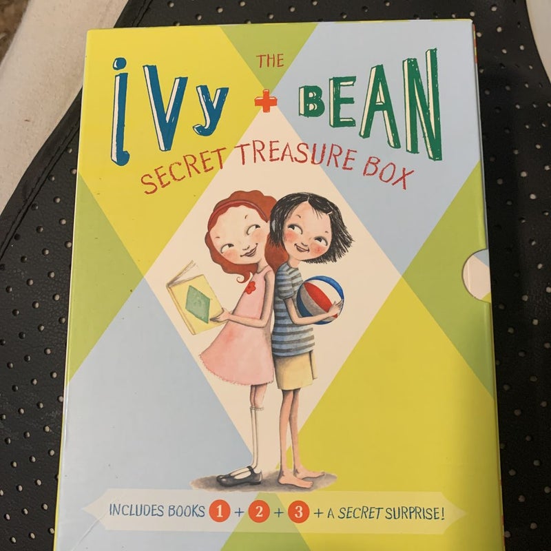 Ivy and Bean Secret Treasure Box (Books 1-3)