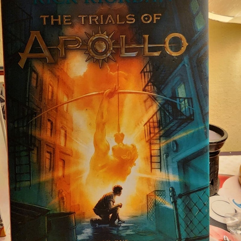 Trials of Apollo, the Book One the Hidden Oracle (Trials of Apollo, the Book One)