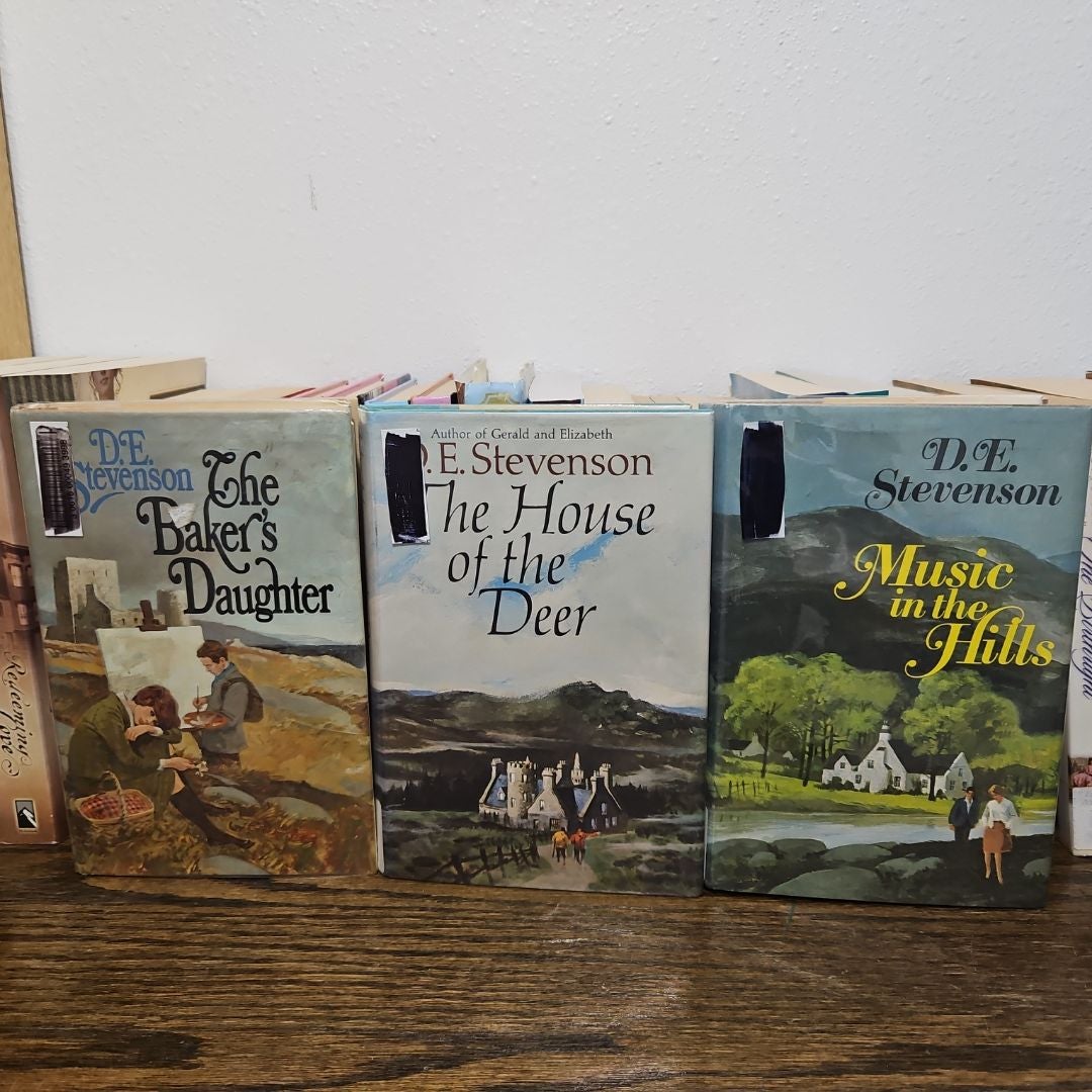 D.E. Stevenson bundle