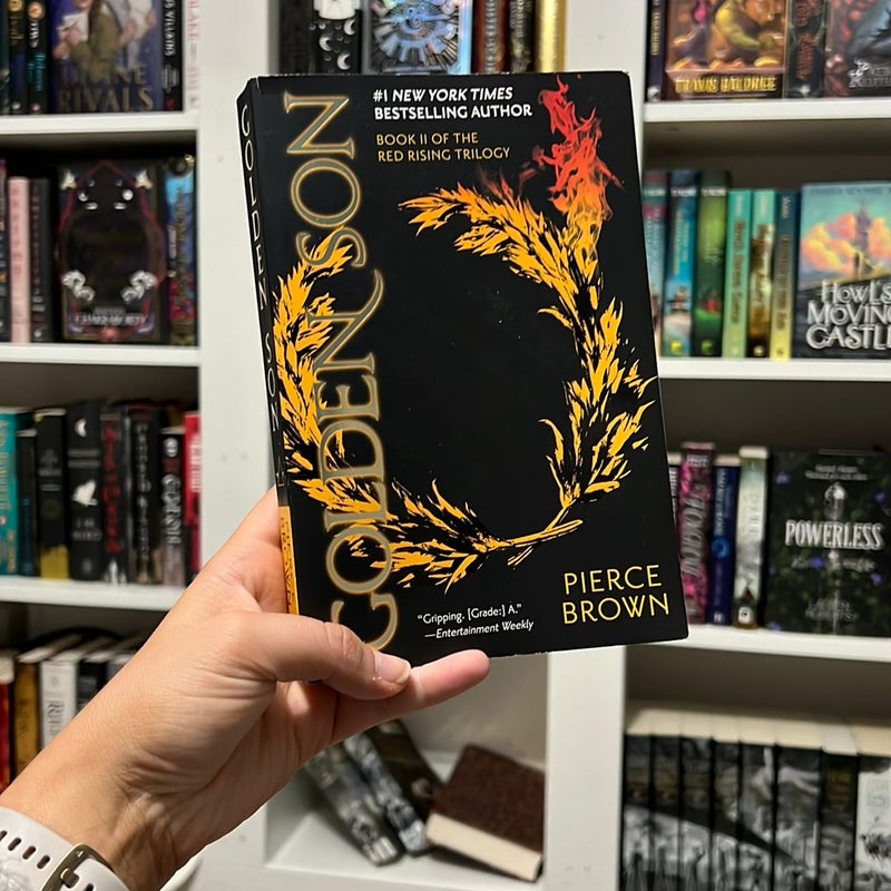 Golden Son by Pierce Brown, Paperback Pangobooks
