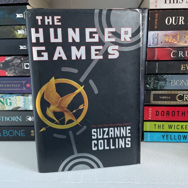  The Hunger Games: 9780439023481: Collins, Suzanne: Books