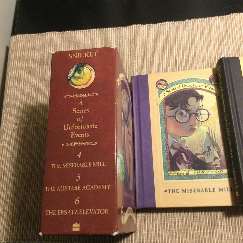 A Series of Unfortunate Events Boxed Set of 3 Books  (Books 4-6)  