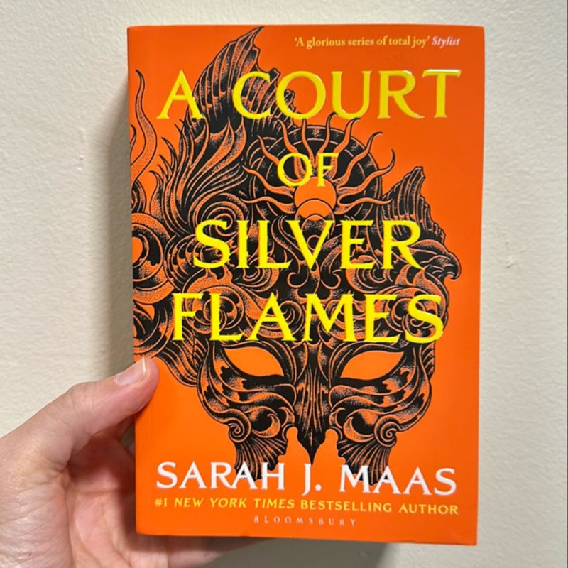 A court of silver flames