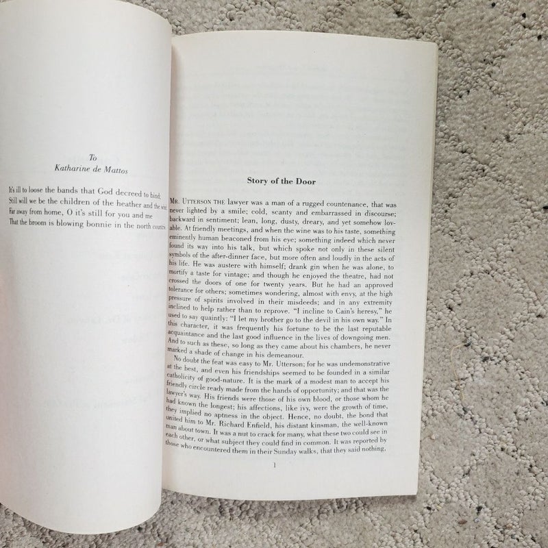 The Strange Case of Dr. Jekyll and Mr. Hyde (Dover Thrift Edition, 1991)