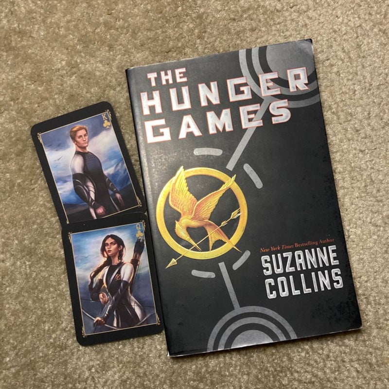 The Hunger Games plus two photocards