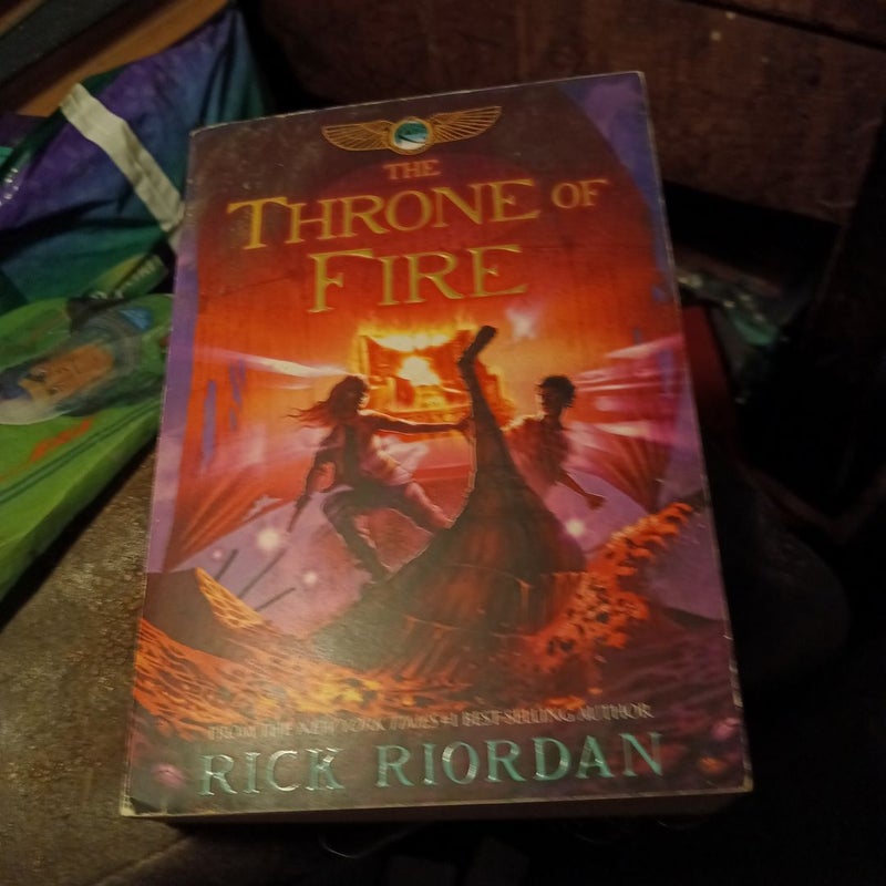 The throne of Fire book 2