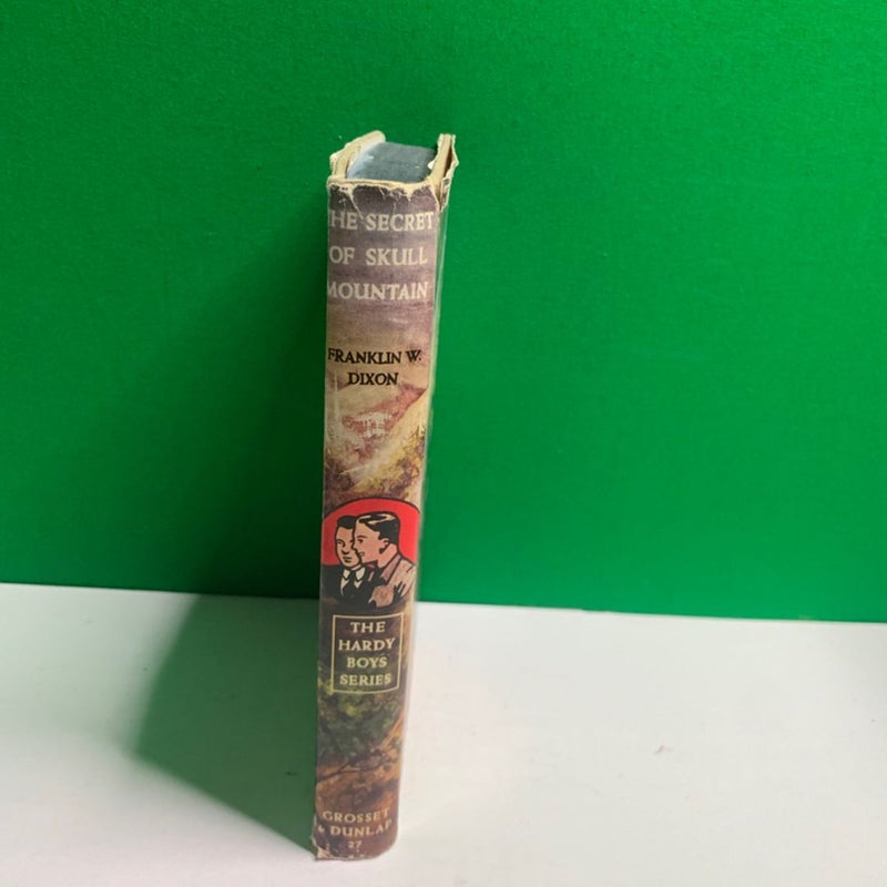 Hardy Boys Mystery Stories THE SECRET OF SKULL MOUNTAIN Franklin W. Dixon 1948 