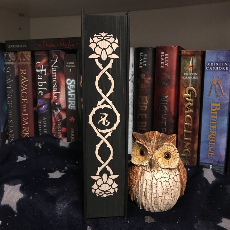 Chain of Thorns *Fairyloot* Edition (with SIGNED bookplate and Fairyloot exclusive item)