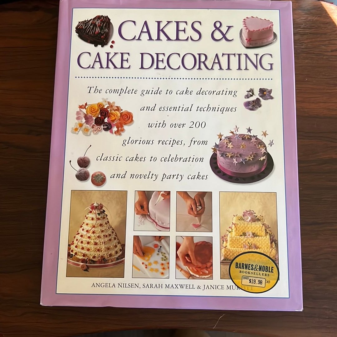 Cakes & Cake Decorating by Barnes & Noble Books, Hardcover | Pangobooks