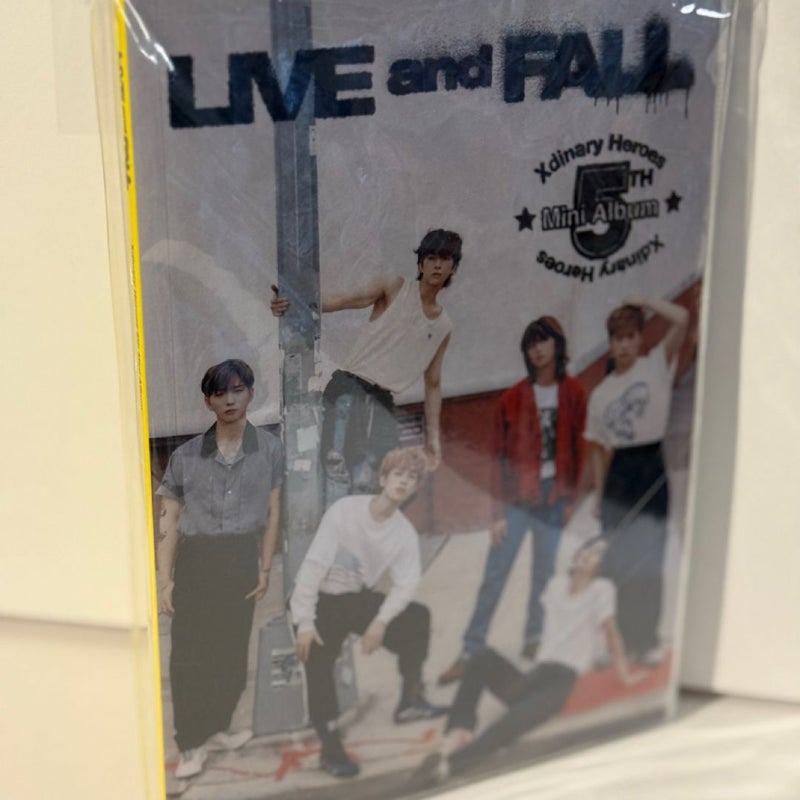 Xdinary Heroes Live & Fall Album