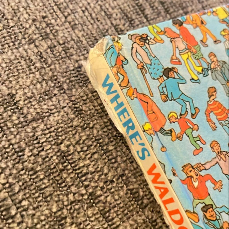 [Banned Book] Where’s Waldo (1987), Beach Nudity