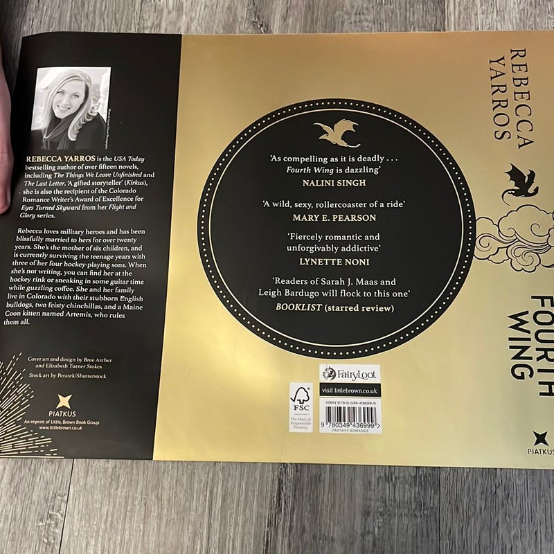 Fairyloot Fourth Wing brand new dust jacket 