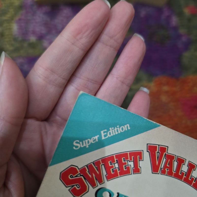 Sweet Valley High Super Edition: Special Christmas