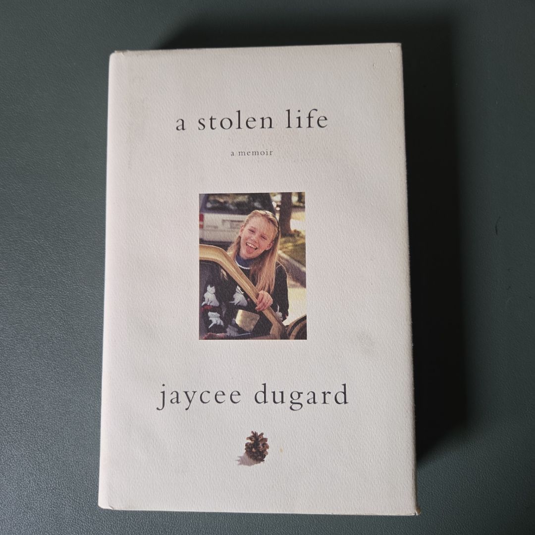 A Stolen Life by Jaycee Dugard, Paperback | Pangobooks