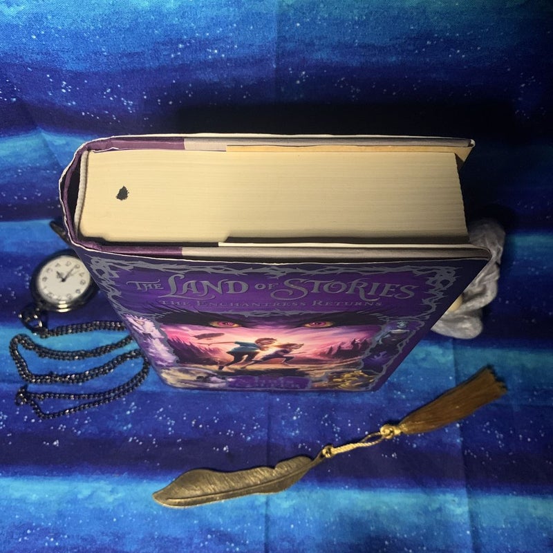 The Land of Stories: the Enchantress Returns