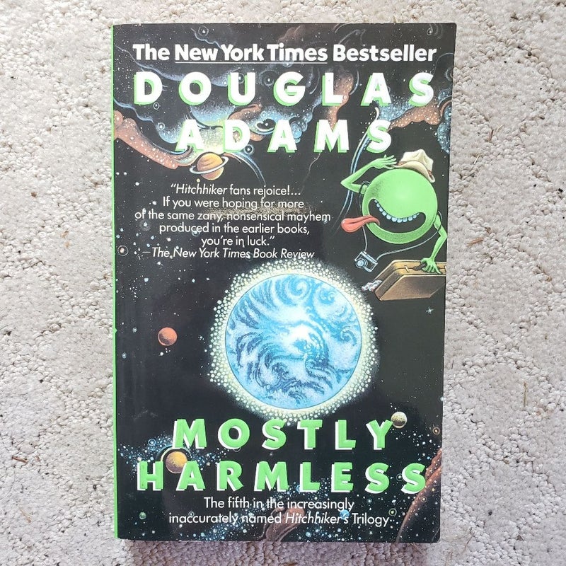 Mostly Harmless (The Hitchhiker's Guide to the Galaxy book 5)