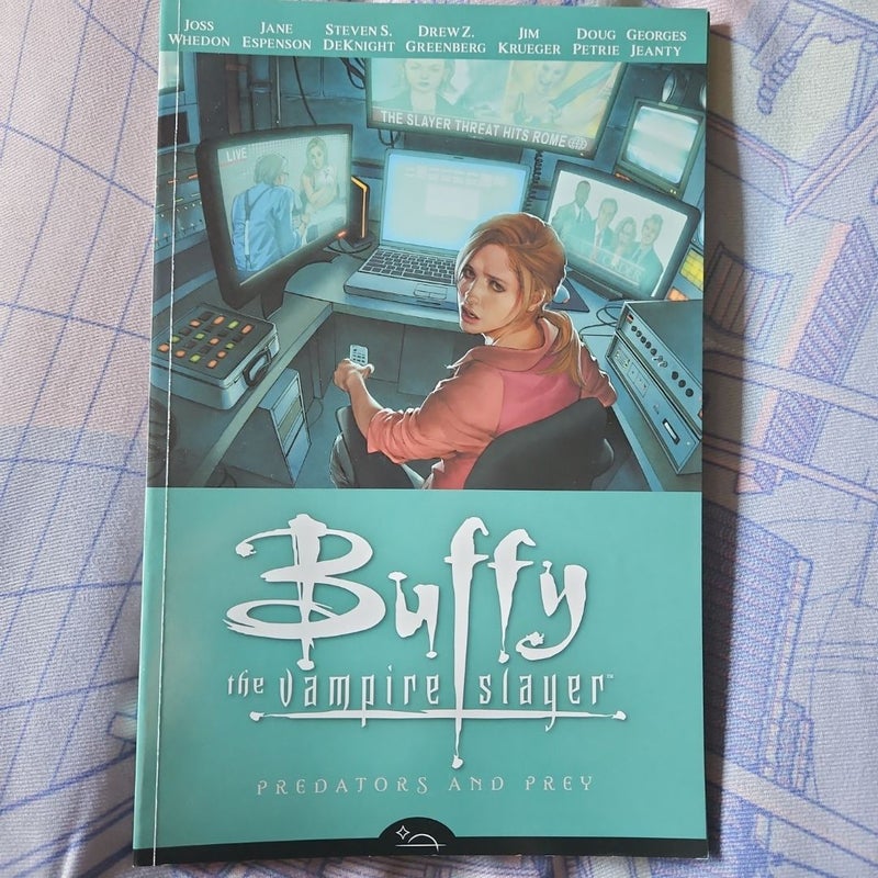 Buffy the Vampire Slayer Season 8 Volume 5: Predators and Prey