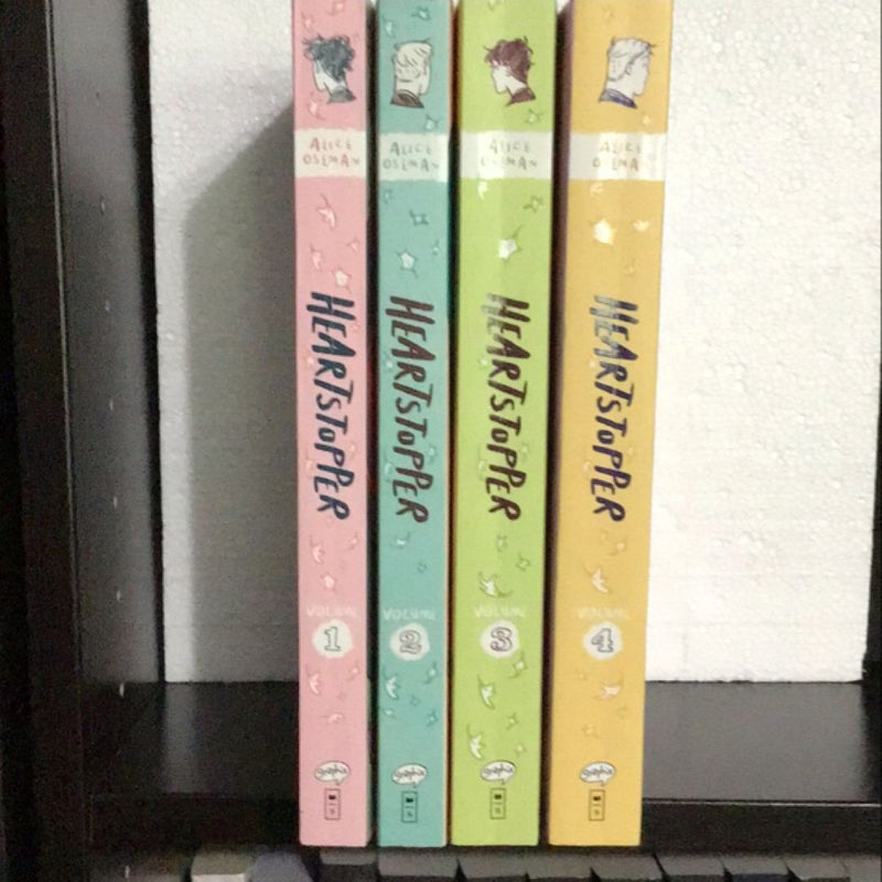 Heartstopper #1-4 Box Set