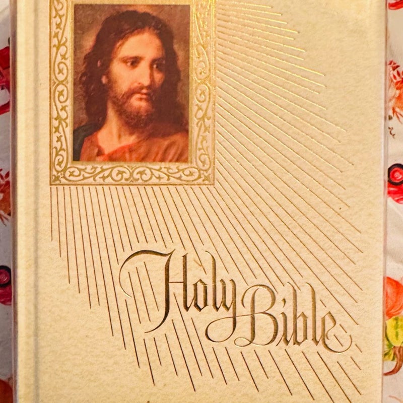 Holy Bible 1970 Vintage old and New Testament red letter edition fireside Bible publishers  authorized or King James Version