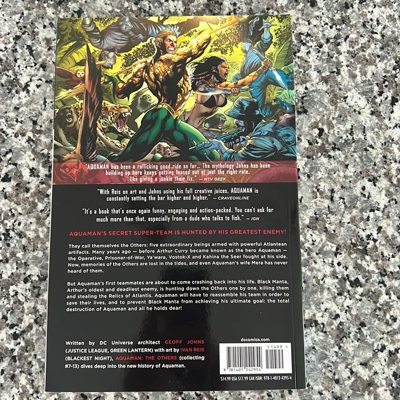 Aquaman Vol. 2: the Others (the New 52)