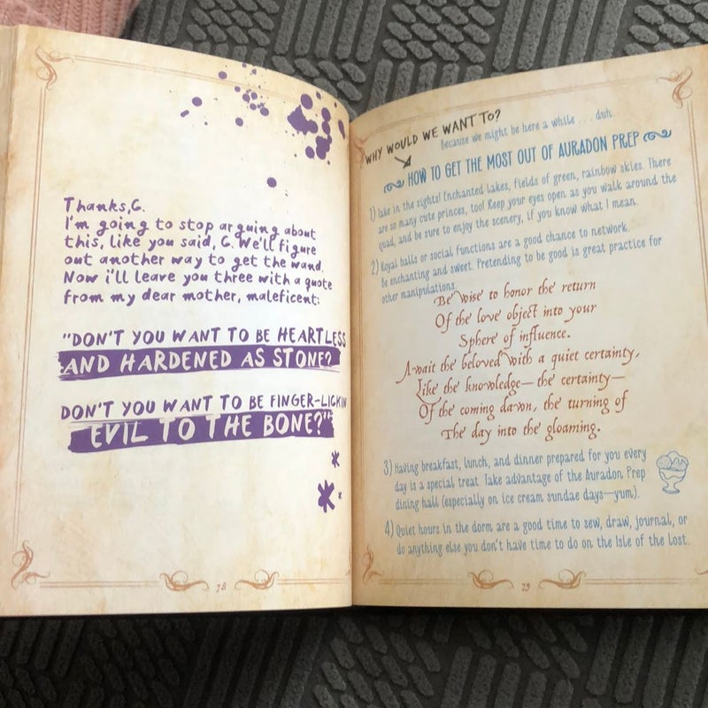 Descendants: Mal's Spell Book