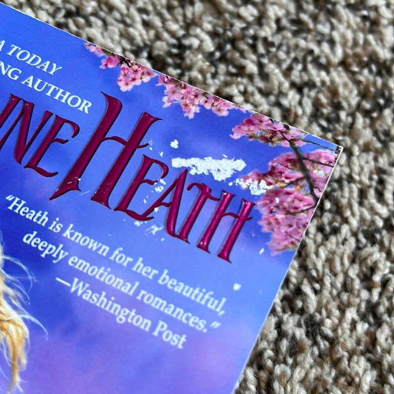 The Duchess Hunt by Lorraine Heath, Paperback Pangobooks