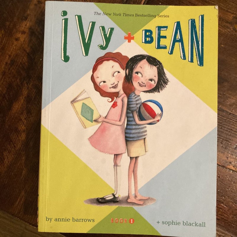 Ivy and Bean - Book 1 (Ivy and Bean Books, Books for Elementary School)