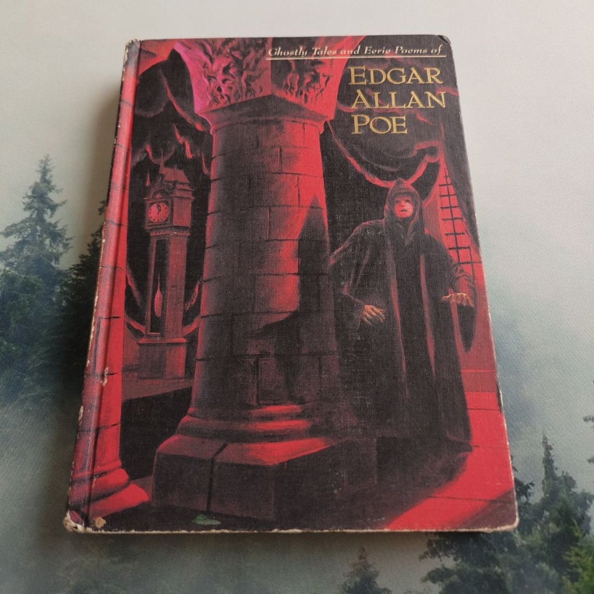 Ghostly Tales and Eerie Poems of Edgar Allan Poe by Edgar Poe