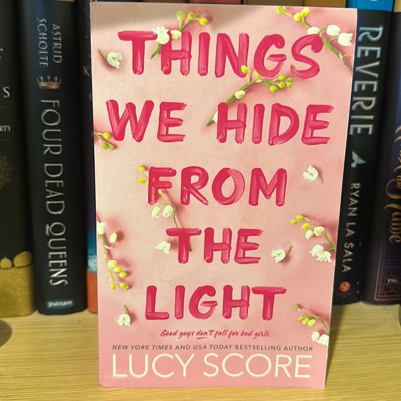 Things We Hide from the Light by Lucy Score, Paperback | Pangobooks