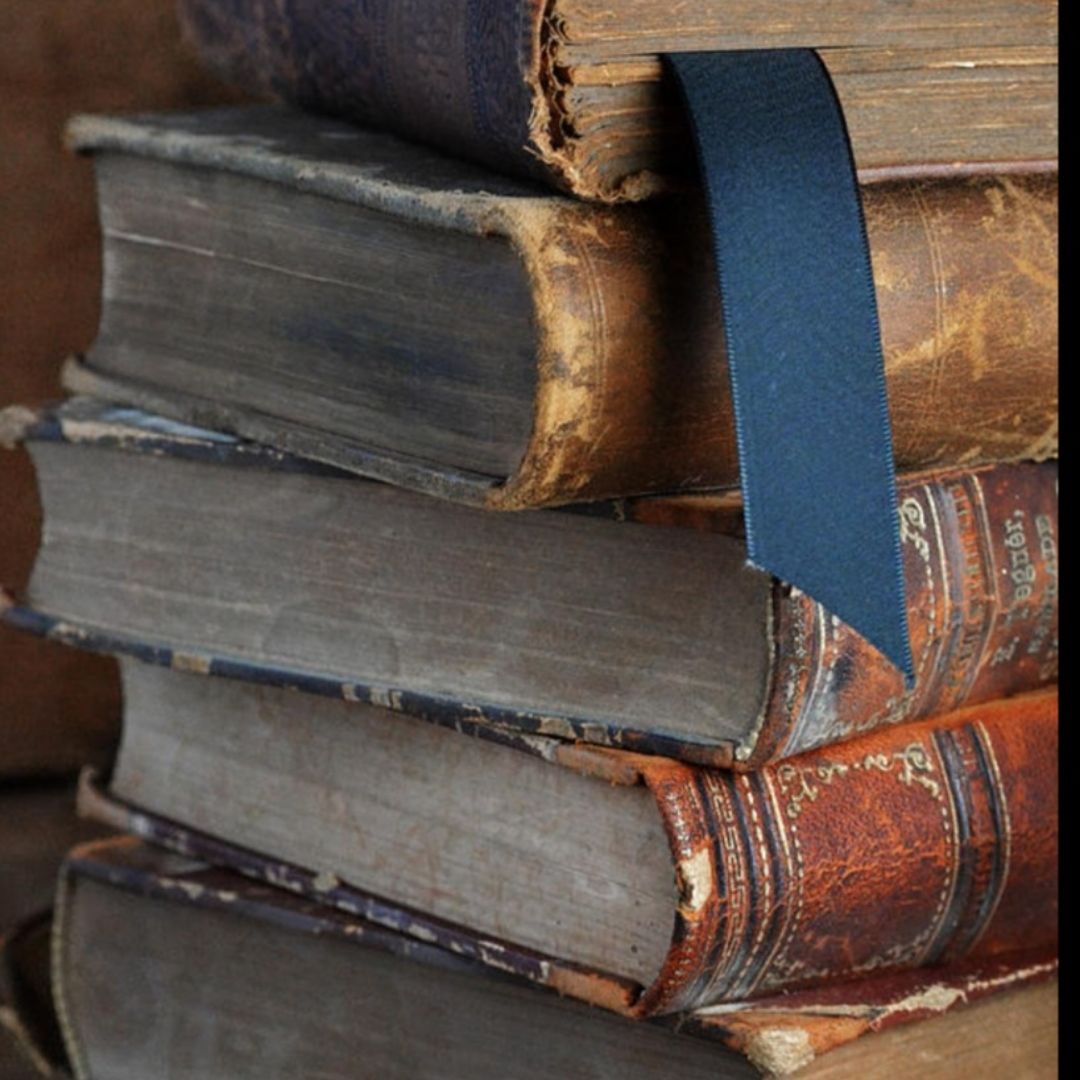 Book Meets You Booknook