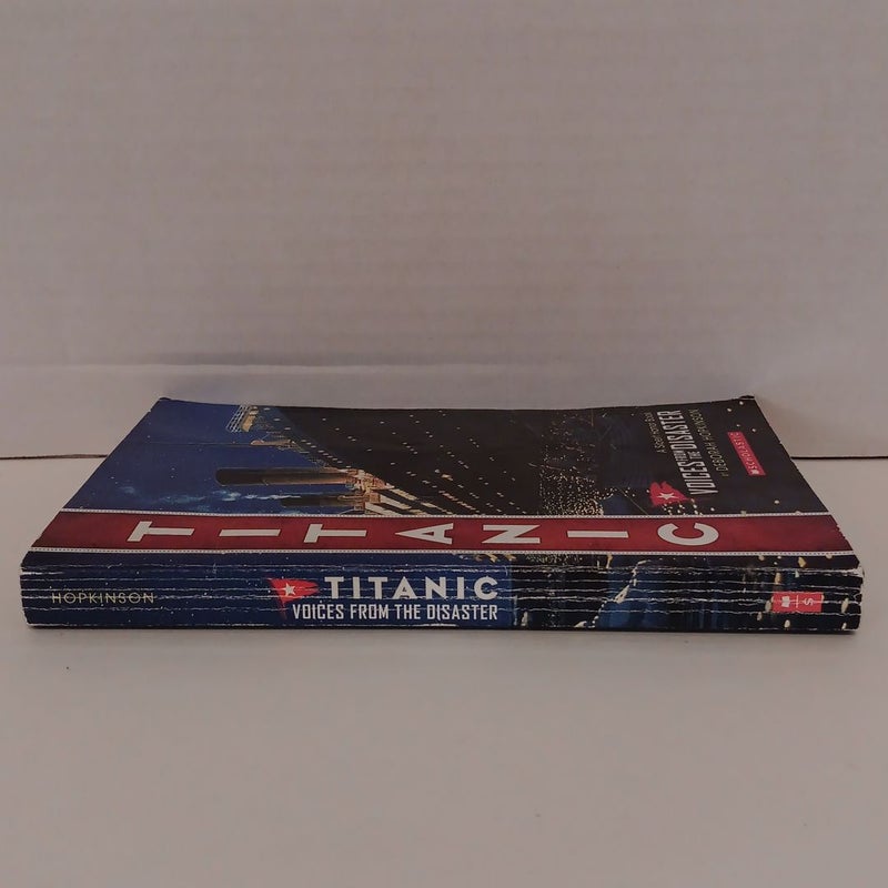 Titanic: Voices from the Disaster (Scholastic Focus)