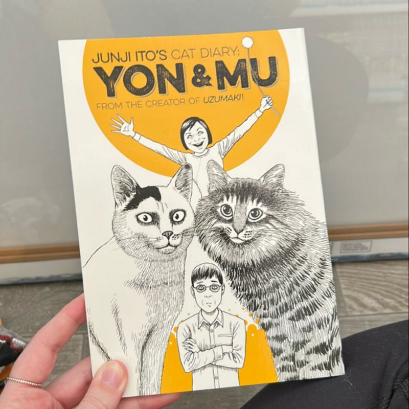 Junji Ito's Cat Diary: Yon and Mu Collector's Edition