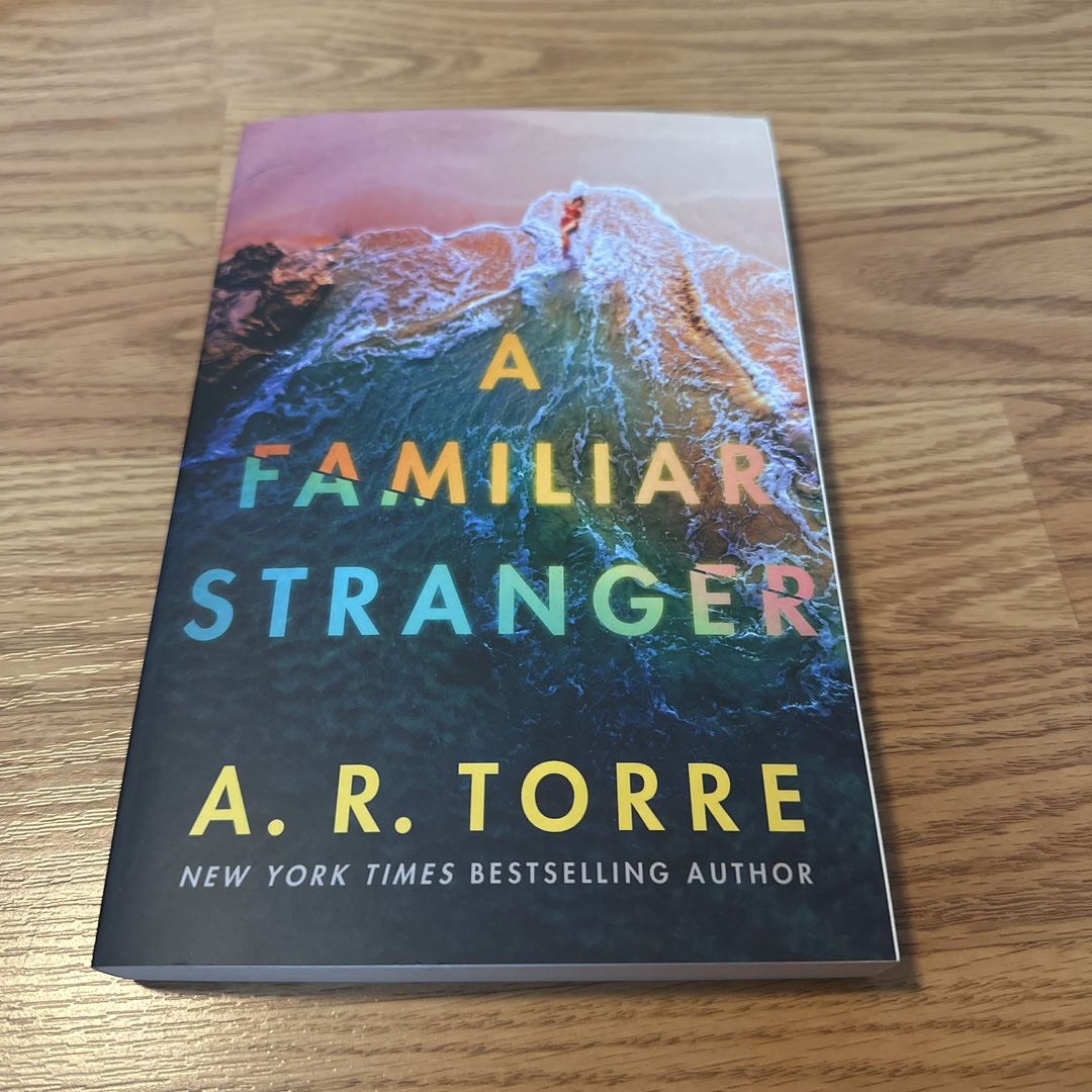 A　by　A.　Familiar　Stranger　Paperback　R.　Torre,　Pangobooks