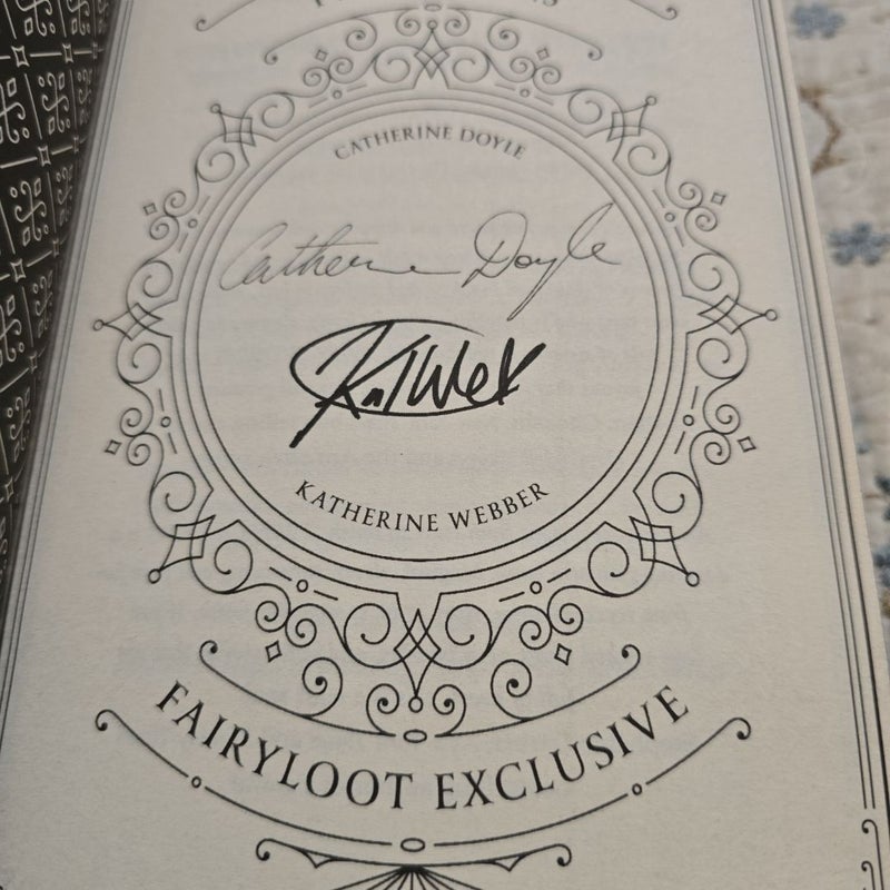 Twin Crowns - FairyLoot Signed Edition