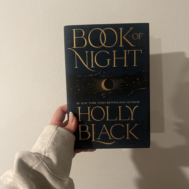 Book of Night: 9781250812193: Black, Holly: Books 