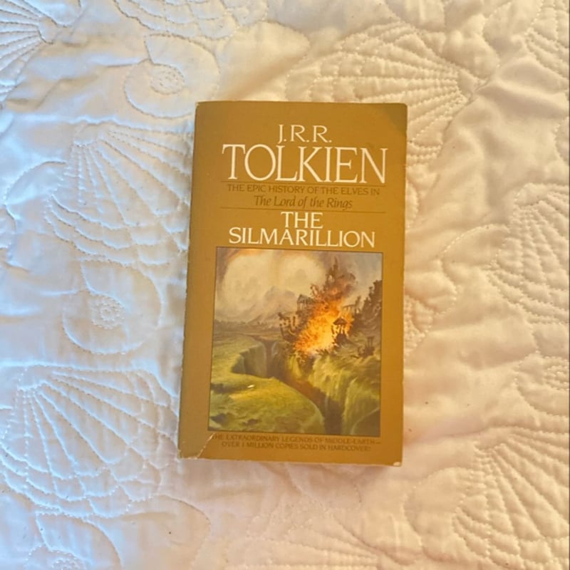 The Silmarillion by J.R.R. Tolkien , Paperback | Pangobooks